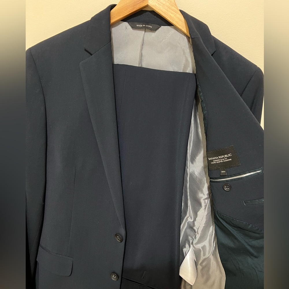 Banana Republic Men’s suit & garment bag